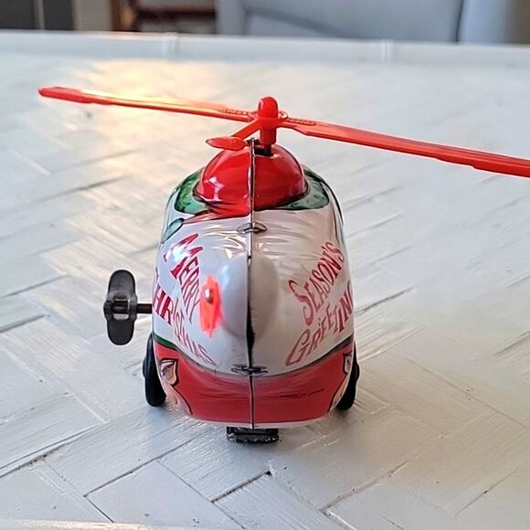 Vintage Wind Up Yuletide Santa Claus w/Reindeer Copter Made in Japan Works - Picture 7 of 13